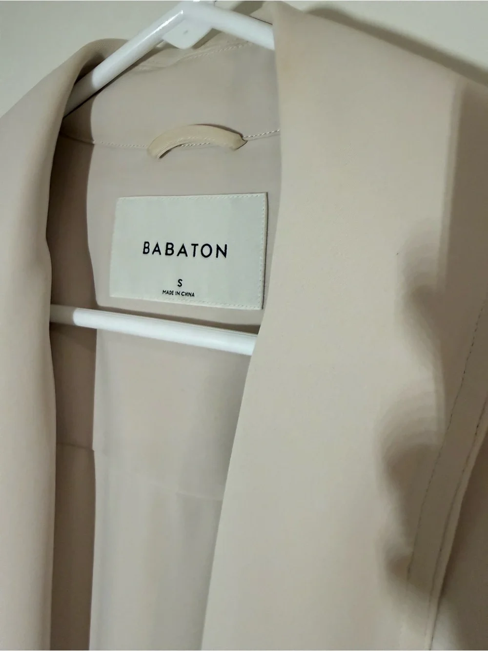Babaton aritzia lightweight